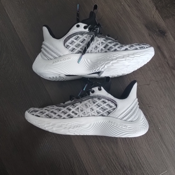 Sz 7.5 Under Armour Curry 9 Flow PE March Madness 2K22 Basketball 3025769-104 - Picture 3 of 9